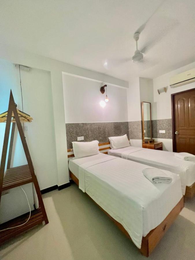 Leisure Boutique Maafushi 维尼家 Hotel Buitenkant foto